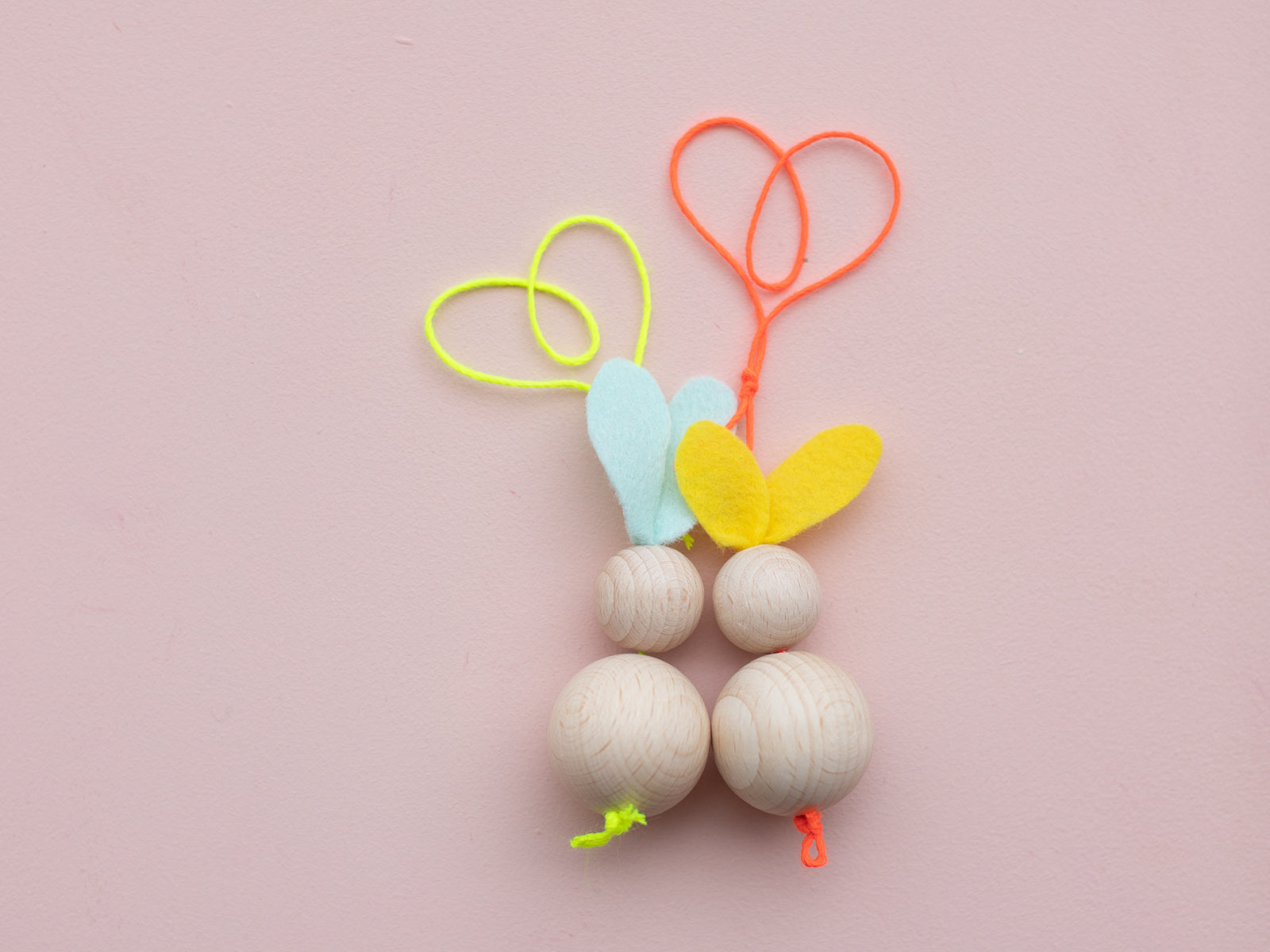 Kleine Prints Osterhasen aus Holzkugeln DIY