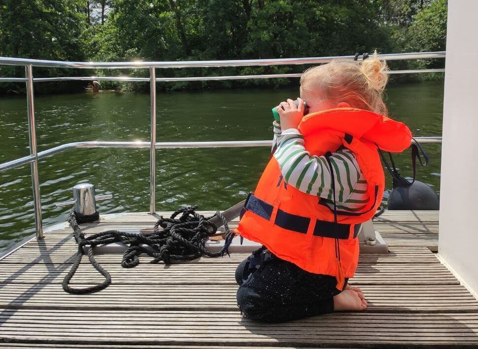Hausbooturlaub mit Kindern — Unterwegs in Deutschland — Kleine Prints