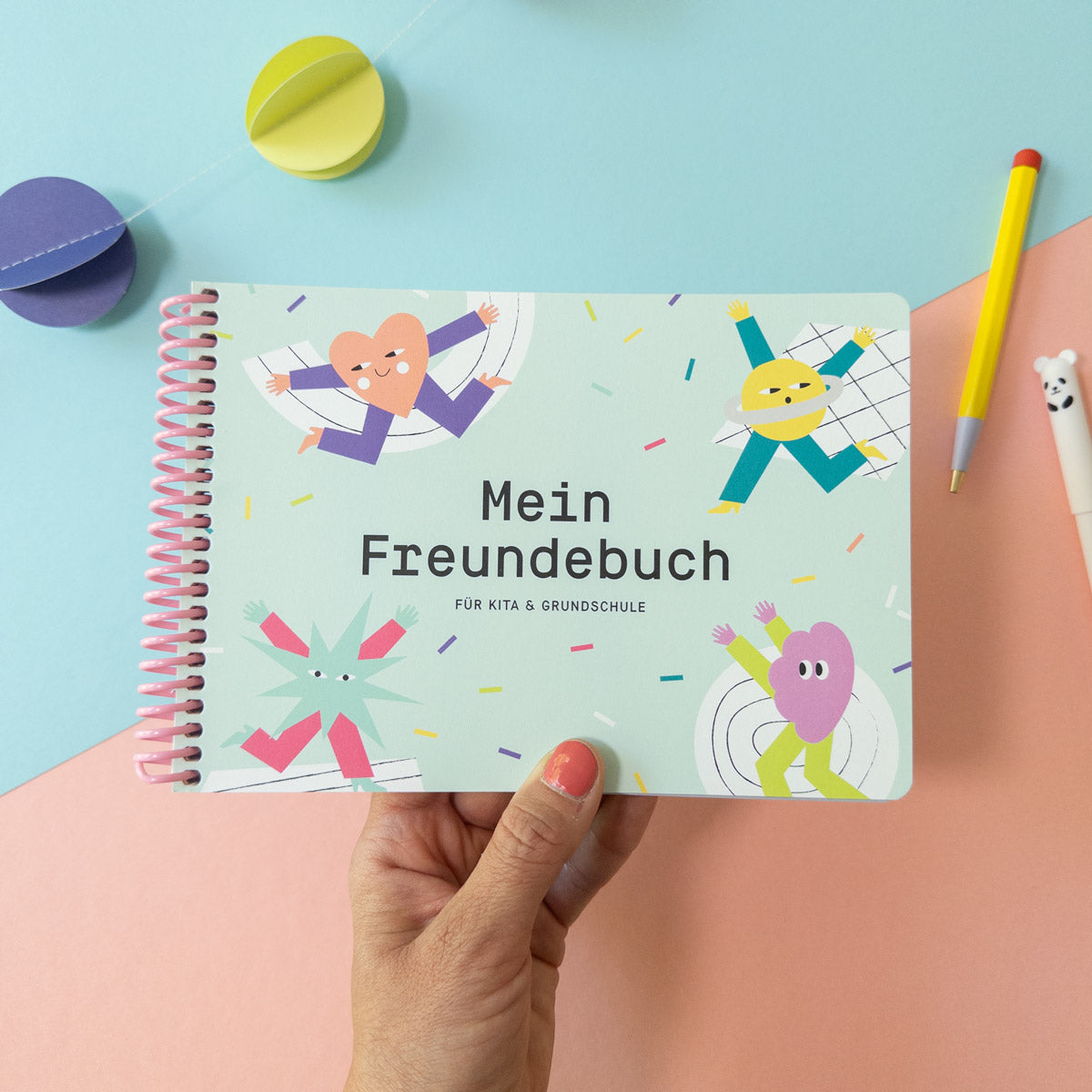 Design Freundebuch mit bunter Spiralbindung — Kleine Prints