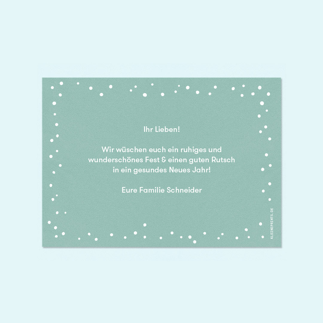 Personalisierte Weihnachtskarte mit Foto und Schneemann Illustration in der Schneekugel — Kleine Prints
