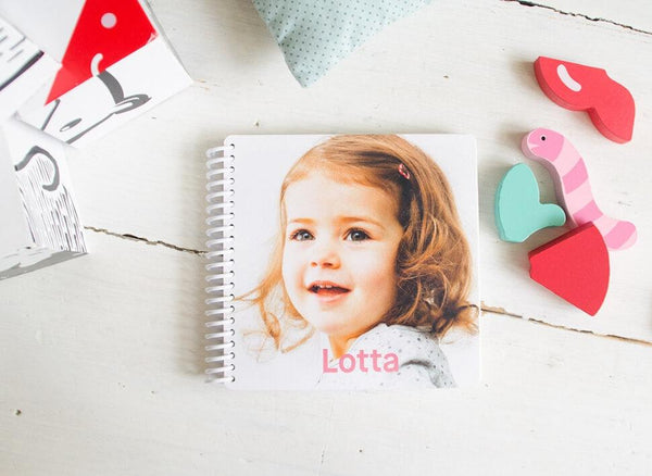 Tolle Themen-Fotobücher für Dein Kind: Jahreszeitenbuch & Co. — Kleine Prints