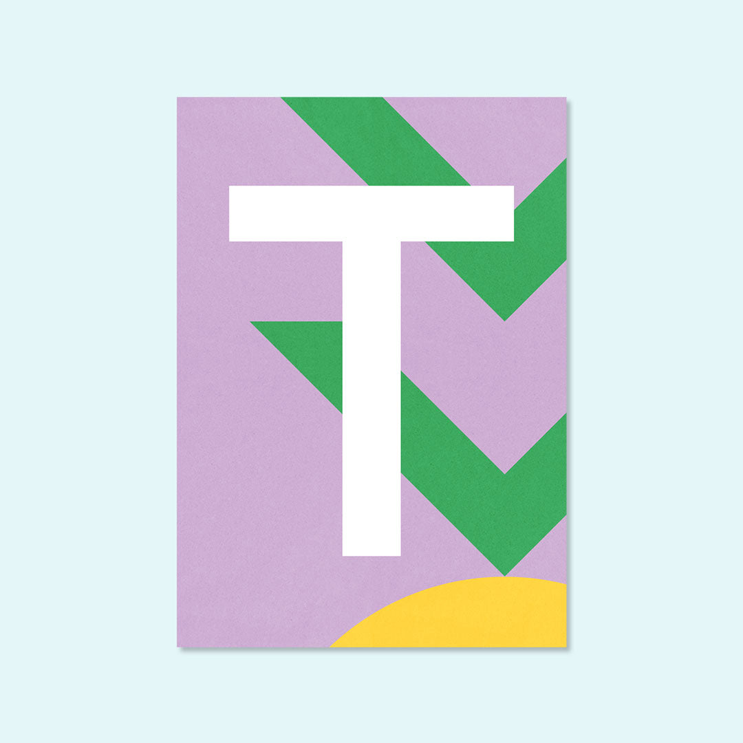 Bunte Buchstaben Postkarte "T" von Kleine Prints