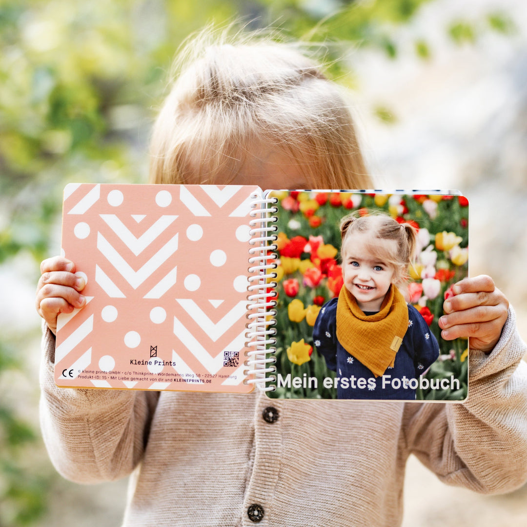 Fotobuch für Babys online gestalten – personalisiert – Kleine Prints