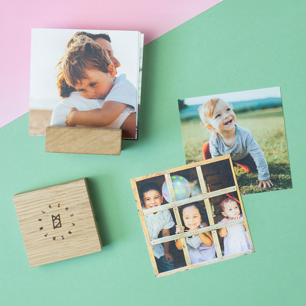 10 quadratische Fotoprints im Holzhalter von Kleine Prints